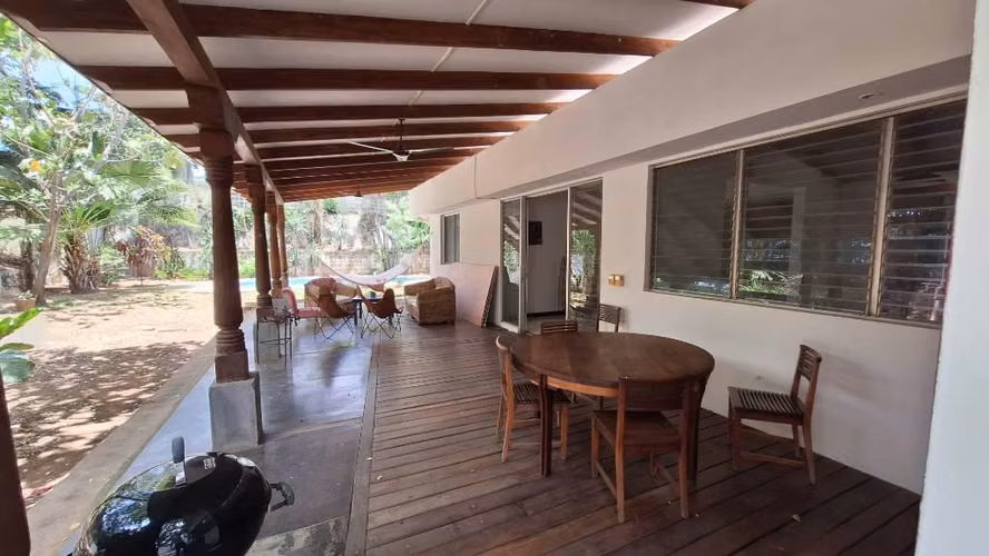 Se alquila casa en villa fontana