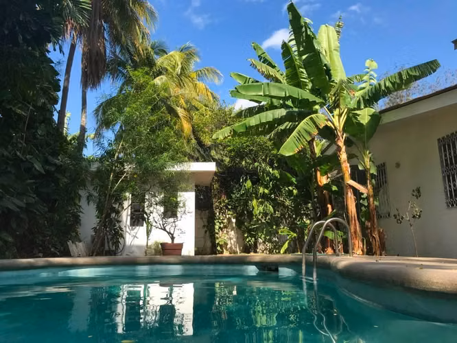Se alquila casa en villa fontana