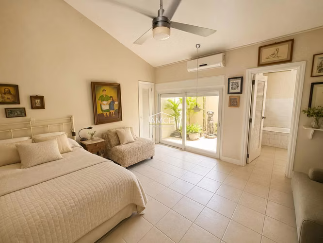 AM - Hermosa Casa en Venta en Santo Domingo