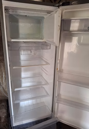 refrijeradora marca LG con dispensador de agua