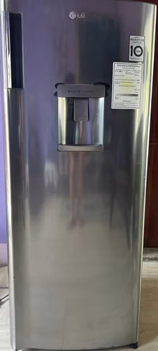 refrijeradora marca LG con dispensador de agua