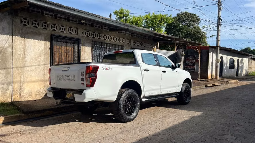 Isuzu dmax 2024 1.9 - Imagen 5