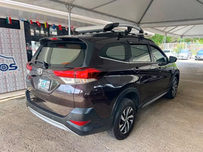 TOYOTA RUSH AÑO 2024