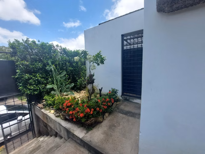  CASA EN VENTA – LAS COLINAS