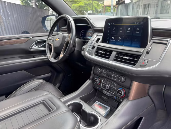 Chevrolet Suburban high country año 2024   46,000 km