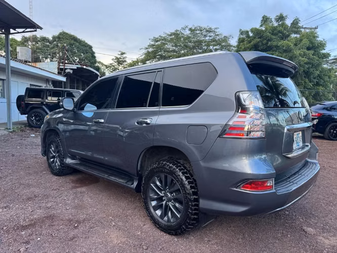 Lexus Gx460 año 2021