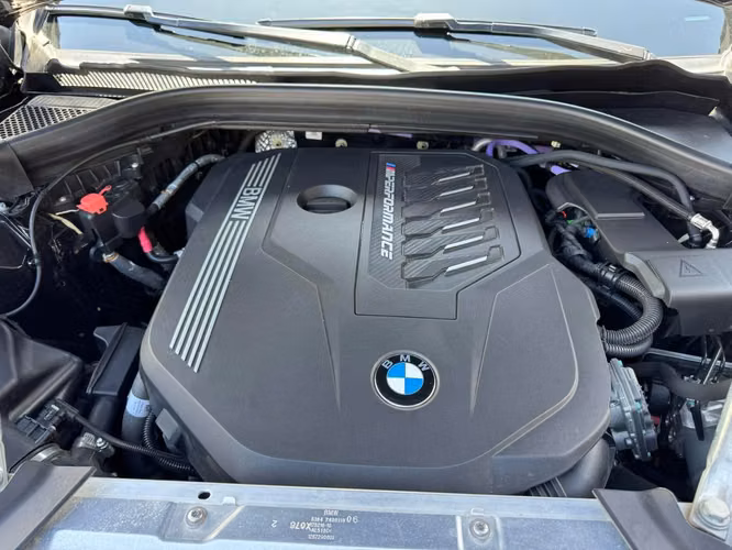 BMW X4M M40i año 2023  400 horse power