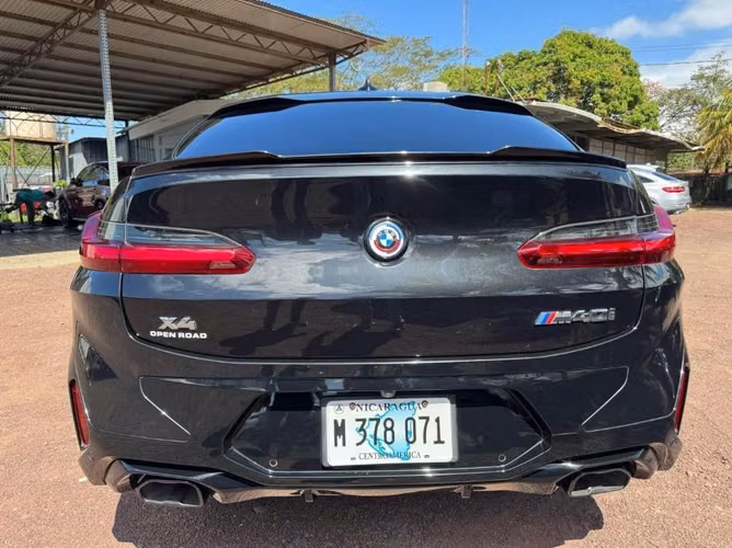BMW X4M M40i año 2023  400 horse power