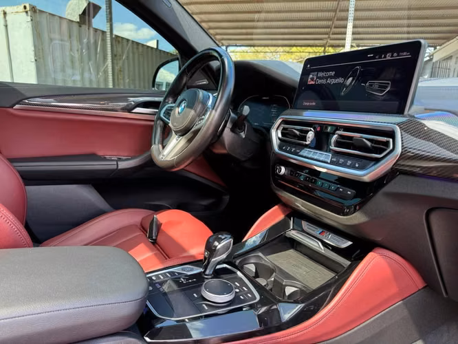 BMW X4M M40i año 2023  400 horse power