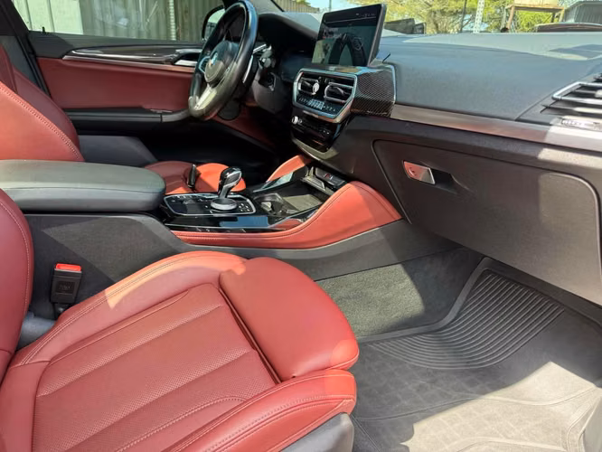 BMW X4M M40i año 2023  400 horse power