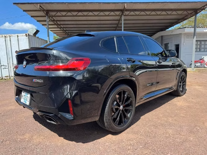 BMW X4M M40i año 2023  400 horse power