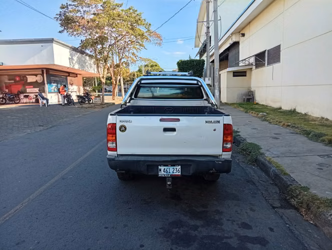 Toyota Hilux doble cabina 4x4 2007
