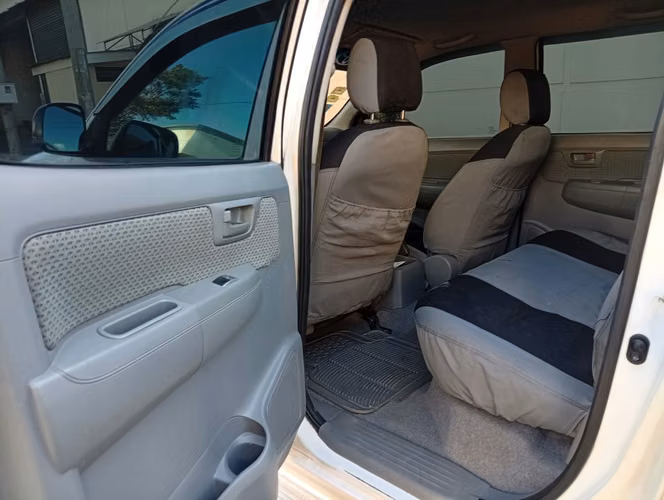 Toyota Hilux doble cabina 4x4 2007