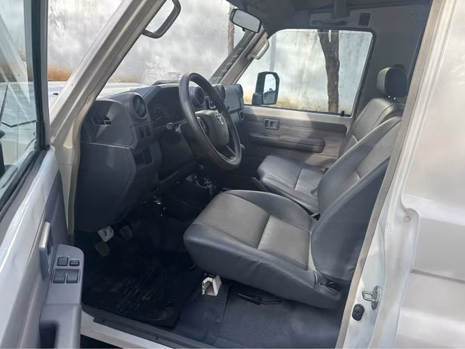 Toyota Land Crusier ""AMBULANCIA""  -  2024