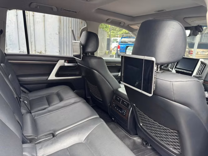 Land Cruiser Vx año 2021 - Imagen 9