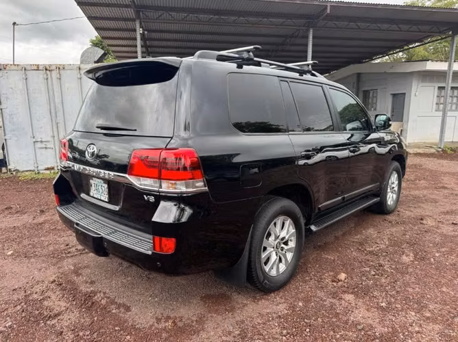 Land Cruiser Vx año 2021 - Imagen 5