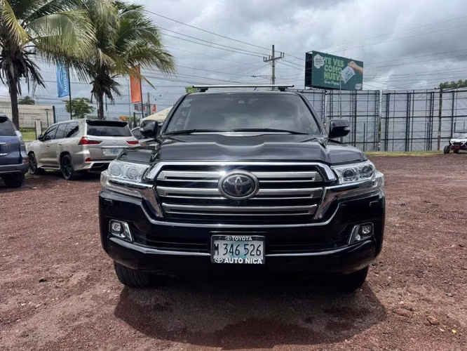 Land Cruiser Vx año 2021