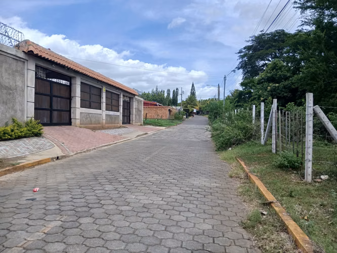 Vendo Terremo en Carretera a Masaya - VZ