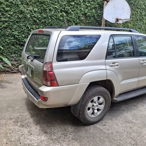 Se vende camioneta Four runner