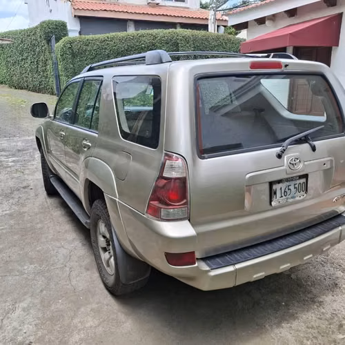 Se vende camioneta Four runner