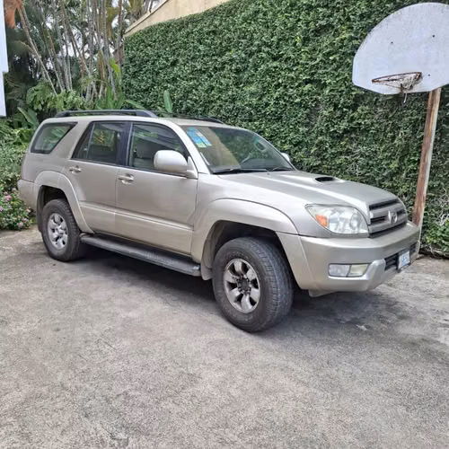 Se vende camioneta Four Runner