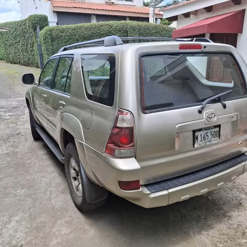 Se vende camioneta Four Runner