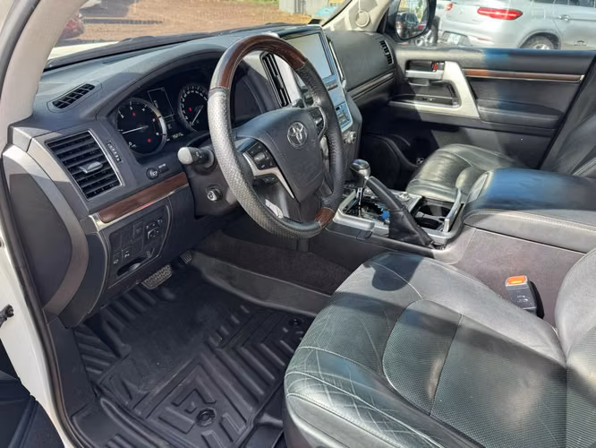 Land Cruiser Vx año 2017