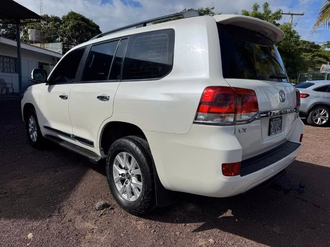 Land Cruiser Vx año 2017