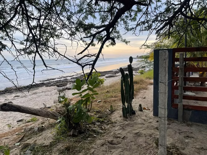 HERMOSO TERRENO EN VENTA EN PLAYA POPOYO, TOLA, CG - Imagen 3