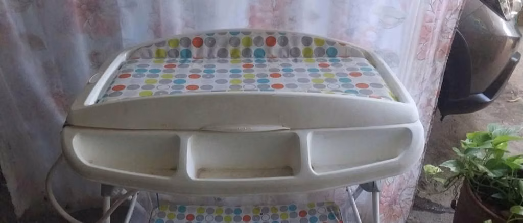 Bañera para bebé – Prinsel Color blanco con detalles de colores