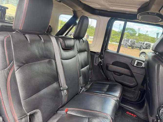 )Jeep wrangler JL año 2019.     ( 25,000 km) - Imagen 8