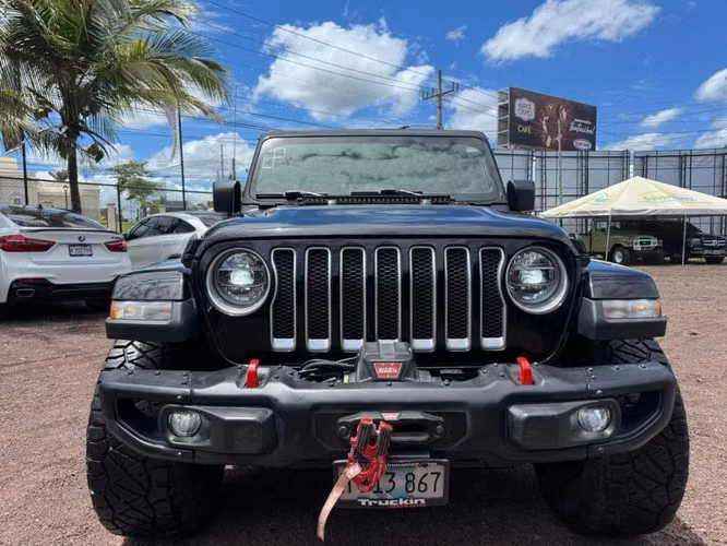 )Jeep wrangler JL año 2019.     ( 25,000 km)