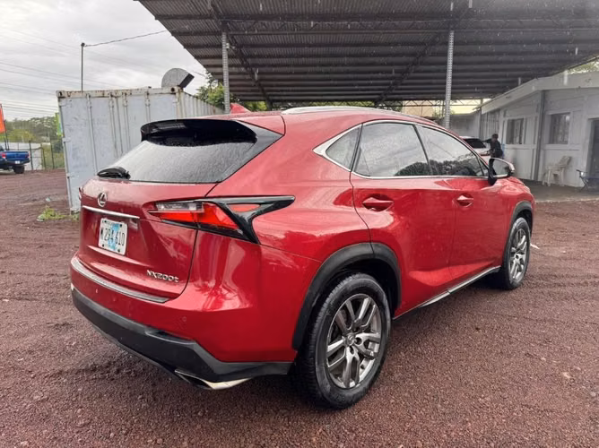 Lexus Nx 200t  año 2015