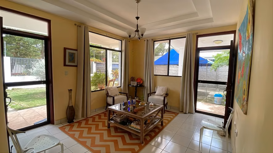 KW- Venta, hermosa casa en Esquipulas - Imagen 2
