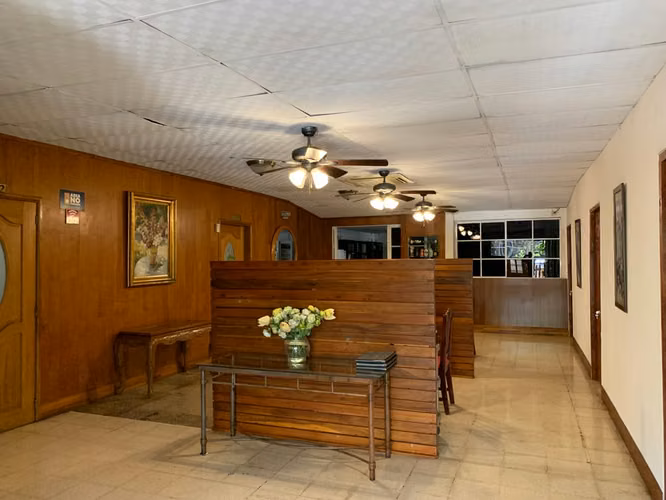 KW - Venta, local comercial en Los Robles - Imagen 5