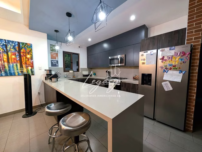 LD-Casa en Venta en Carretera Sur por Colegio Alemán! - Imagen 5