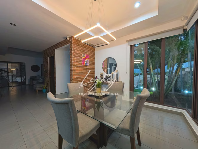 LD-Casa en Venta en Carretera Sur por Colegio Alemán! - Imagen 4