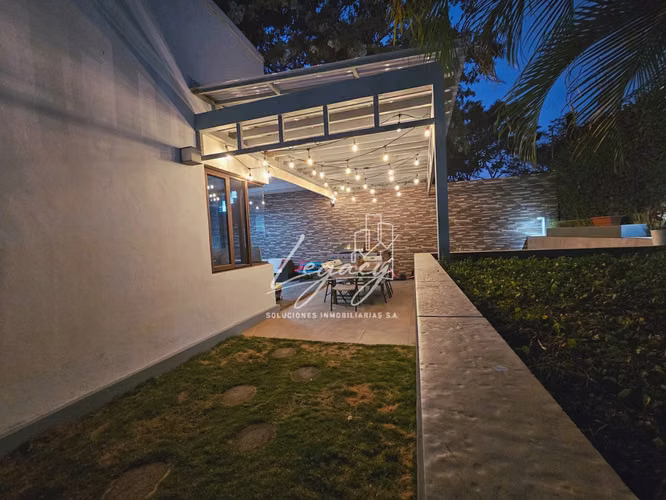 LD-Casa en Venta en Carretera Sur por Colegio Alemán! - Imagen 10