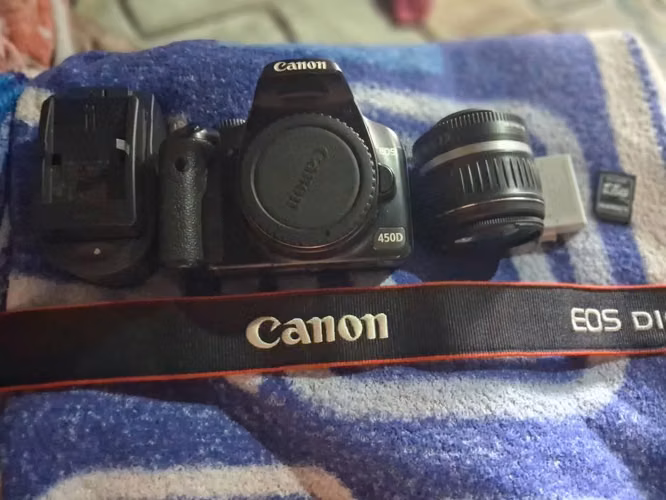 Se vende Canon 450D