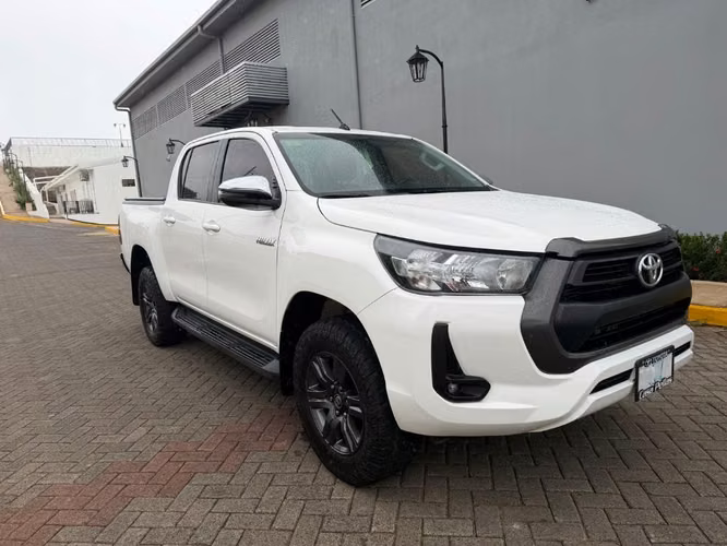 Toyota Hilux 2022 SR Aut - Imagen 3