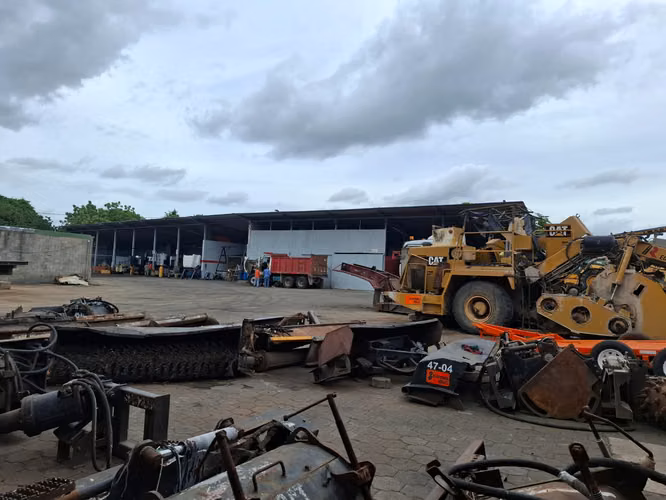 GG - Venta de  plantel o bodega en Sabana Grande. - Imagen 3