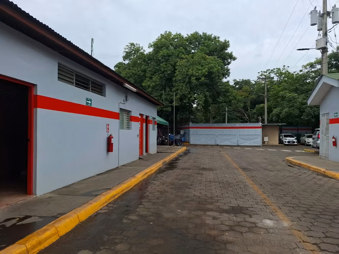 GG - Venta de  plantel o bodega en Sabana Grande. - Imagen 2