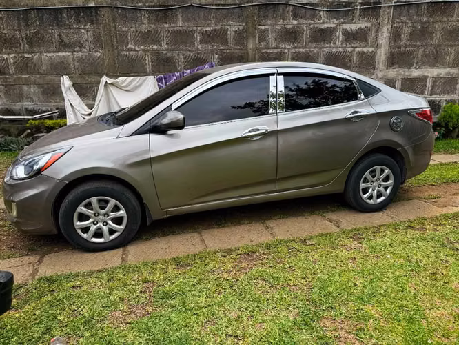 Hyundai Accent 2013