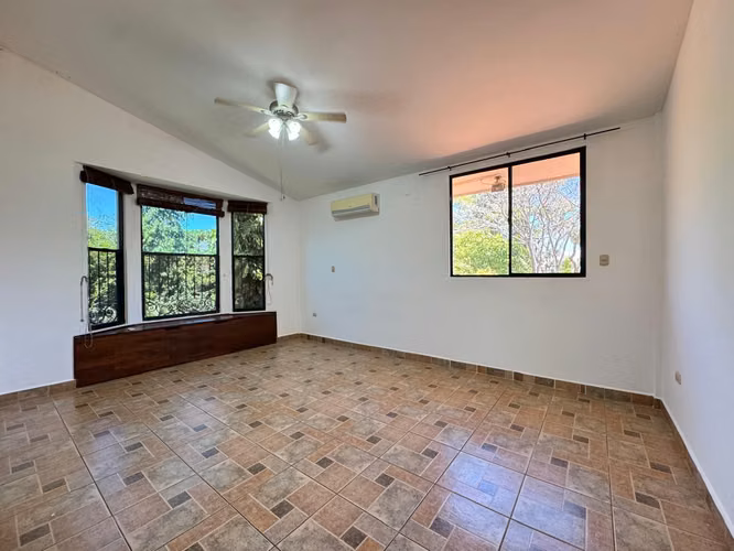 Hermosa Casa en Alquiler en Carretera a Masaya - Imagen 14