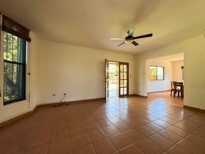 Hermosa Casa en Alquiler en Carretera a Masaya - Imagen 8