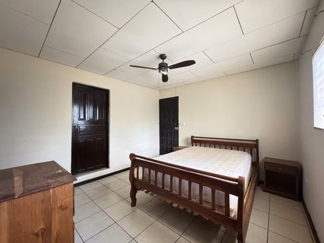 Comoda Casa en Alquiler en Carretera Sur - Imagen 11