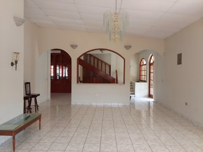 Venta de Casa en Carretera a Masaya - Imagen 6