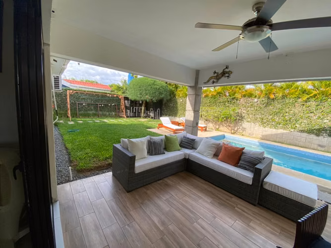 Venta de Casa en Carretera a Masaya - Imagen 2
