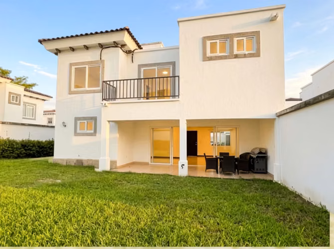 RENTA DE HERMOSA CASA EN CONDOMINIO ALAMEDAS DE LAS COLINAS!LAM