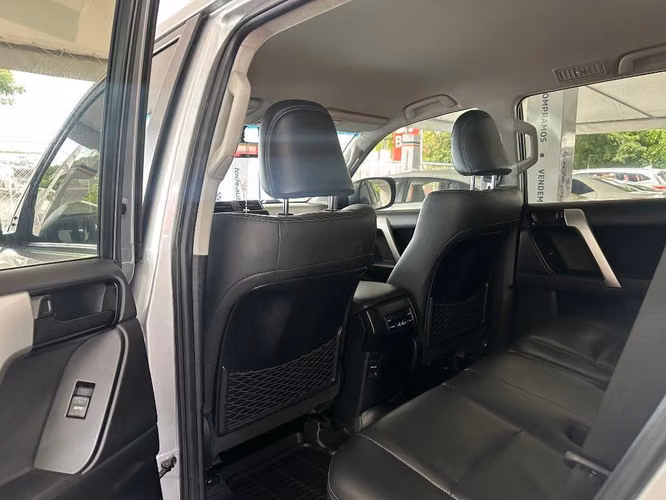 TOYOTA LAND CRUISER PRADO TXL AÑO 2022 - Imagen 3